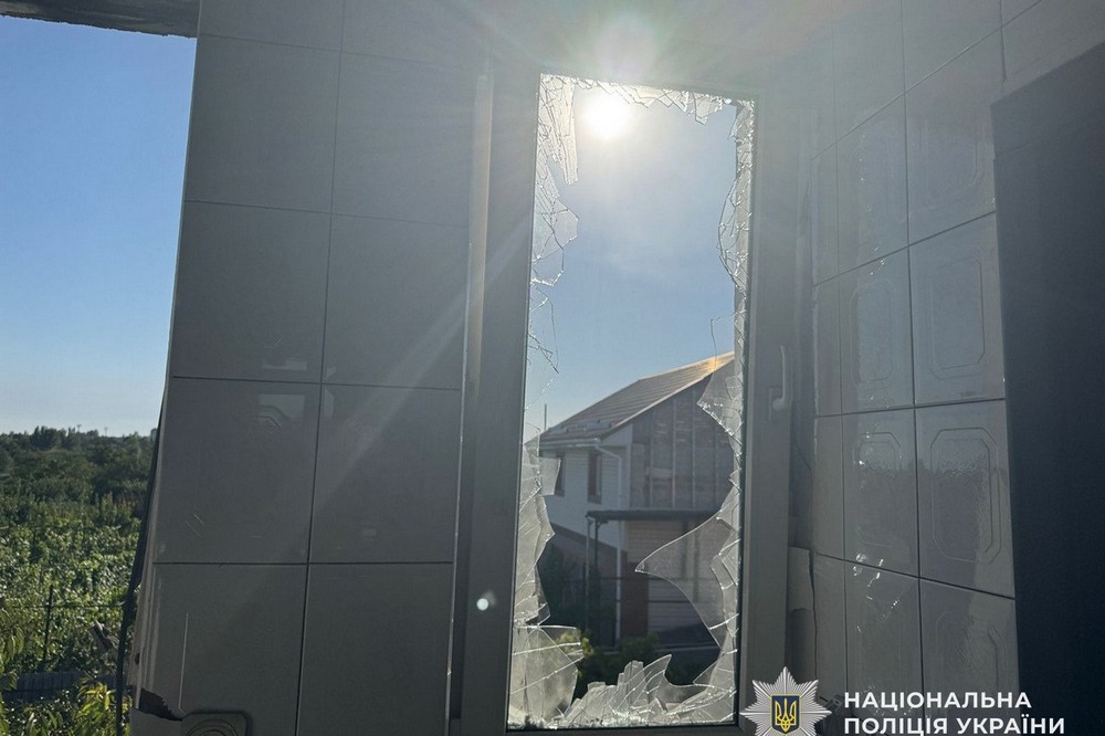 наслідки обстрілів Нікополя, району, Павлограду і Синельниківщини, показали у поліції 6