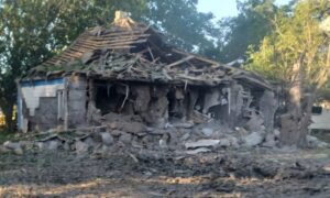 Стало відомо, у якому стані діти, яких дістали з-під завалів розбомбленого будинку на Дніпропетровщині