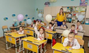 Доплати вчителям на Дніпропетровщині з 1 вересня: область отримала субвенцію, про які суми йдеться