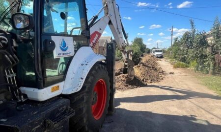 У Придніпровському на Нікопольщині замінюють водопровідні мережі (фото)