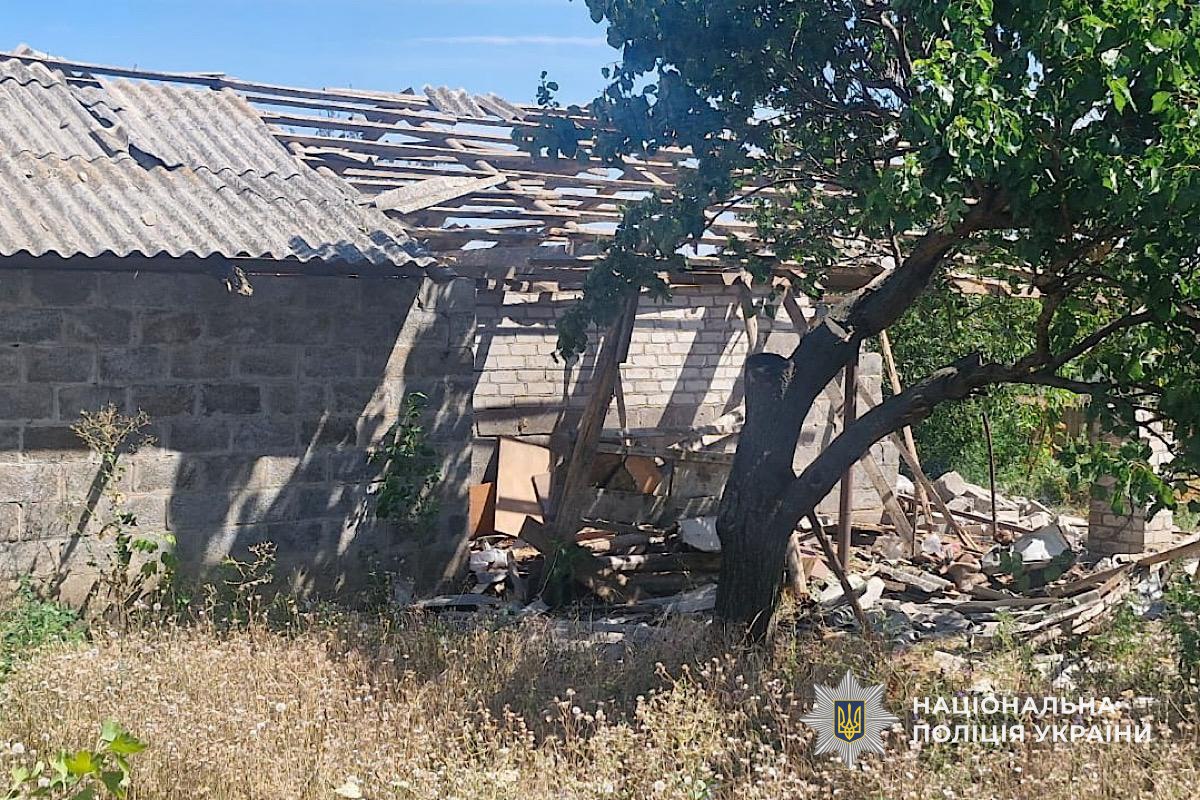 Понад 70 обстрілів Нікополя і району за добу, на Синельниківщині є поранені, багато руйнувань, сталися пожежі (фото)