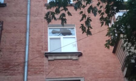 У Нікополі побито гуртожиток, сталася пожежа, під обстрілами був і район, а також Криворіжжя (фото) 41 У Нікополі побито гуртожиток, сталася пожежа, під обстрілами був і район, а також Криворіжжя (фото)