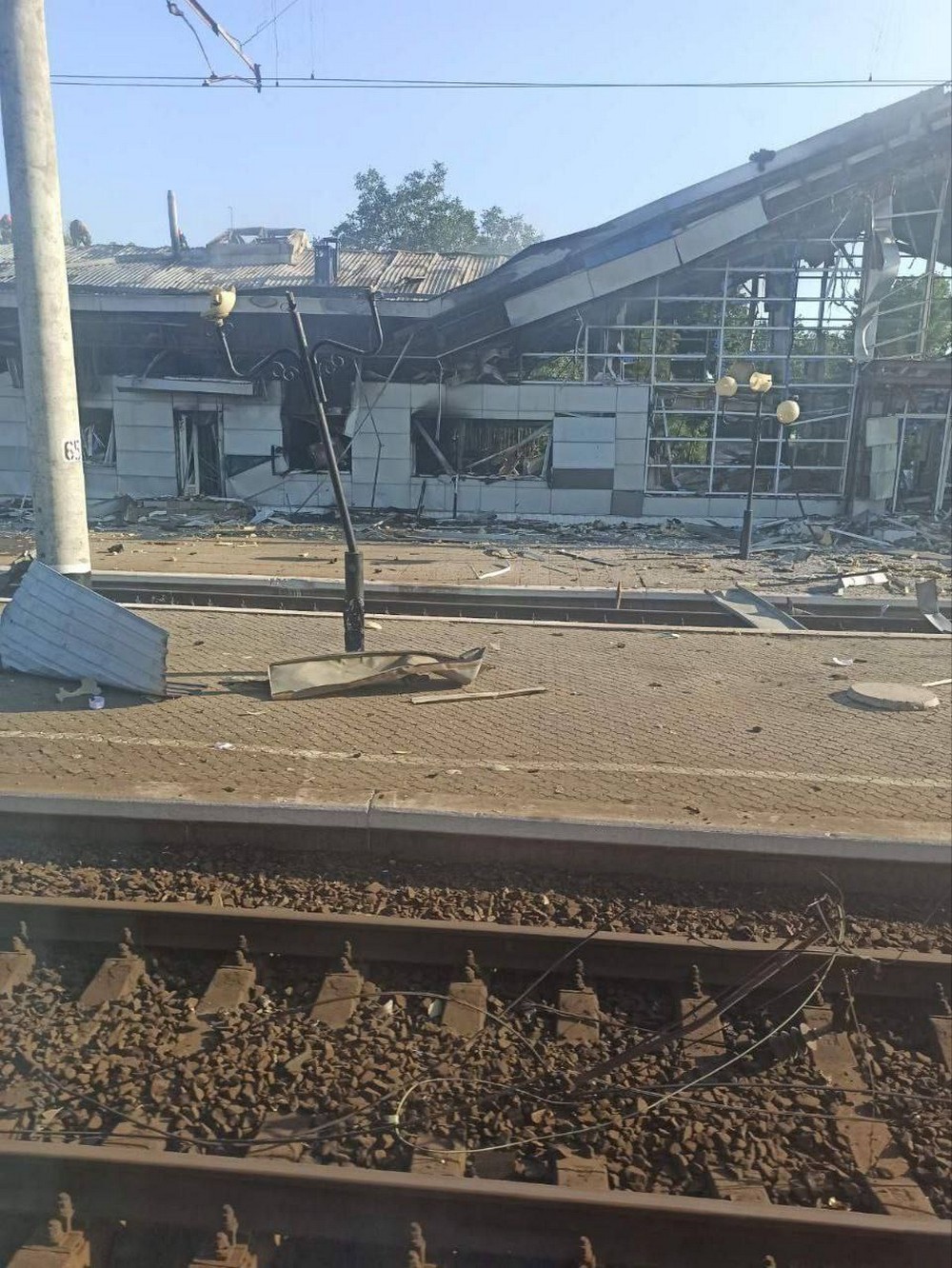 Окупанти зруйнували вокзал на Дніпропетровщині: скасовано потяги (фото, відео)