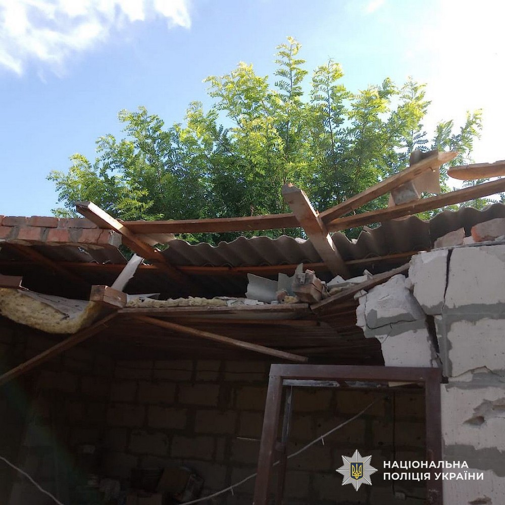 Фото наслідків ворожих атак на Нікопольщину