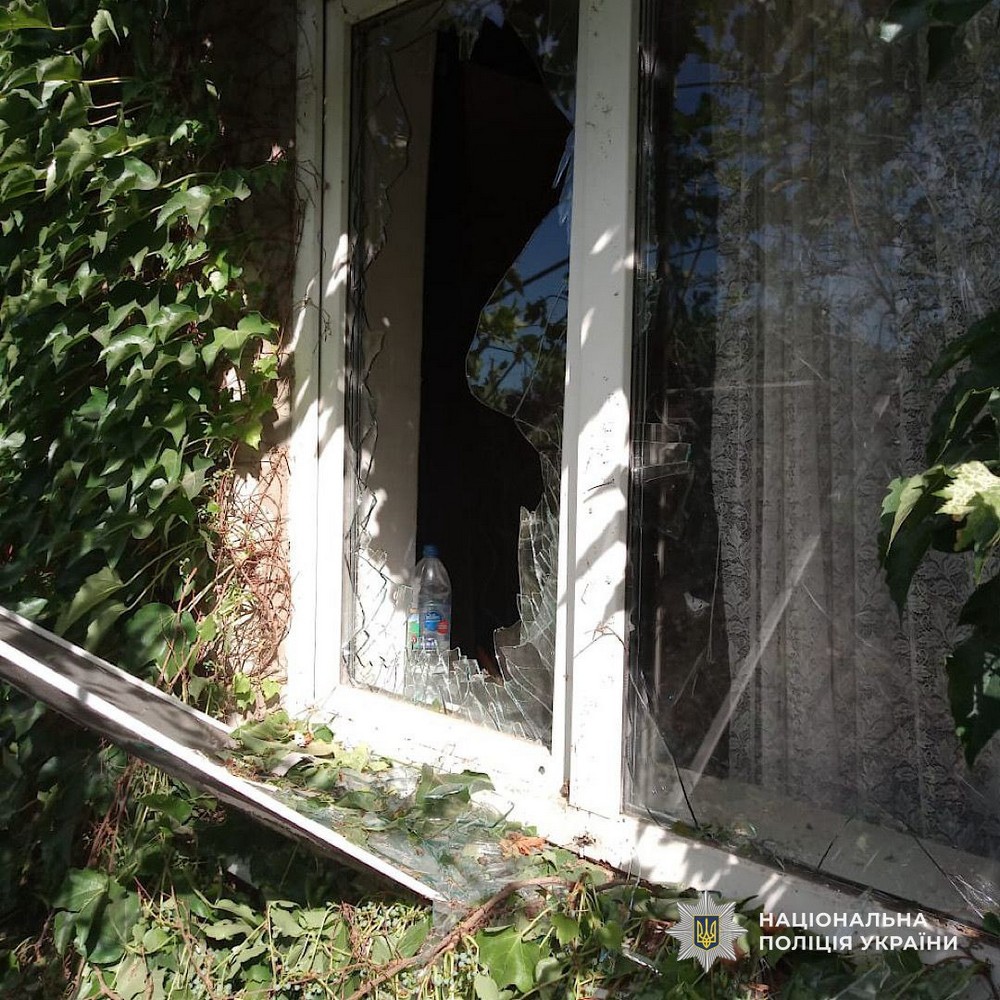 Фото наслідків ворожих атак на Нікопольщину