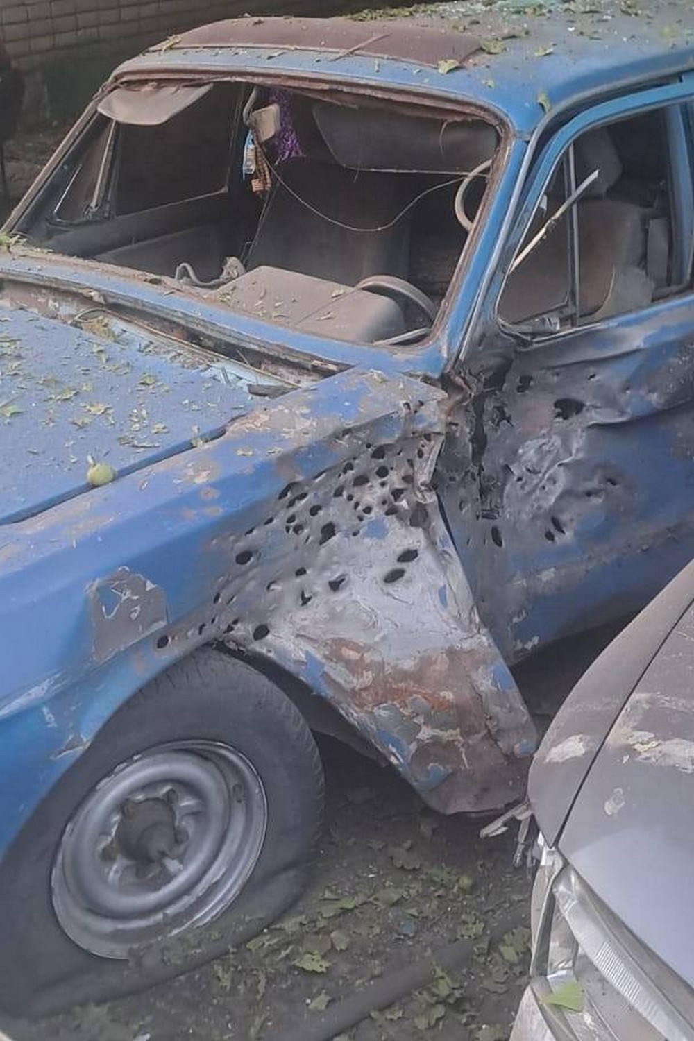 Ворог накрив Нікопольщину «Градом» і атакував дронами, тероризував Синельниківщину: горіли автівки і будинки