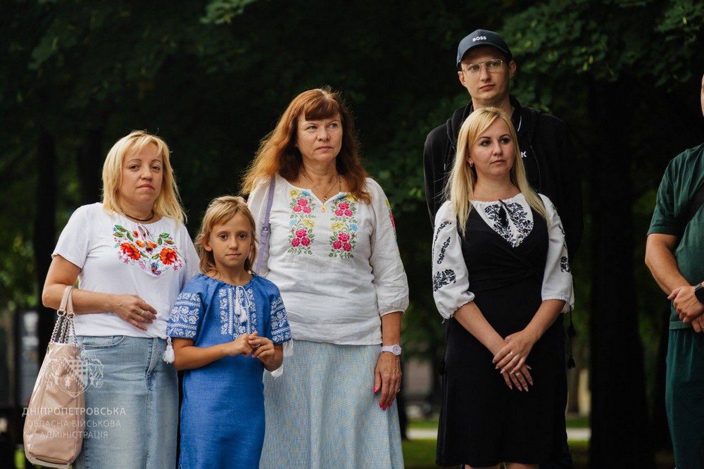 У Дніпрі у День Незалежності вшанували пам’ять Героїв: фото
