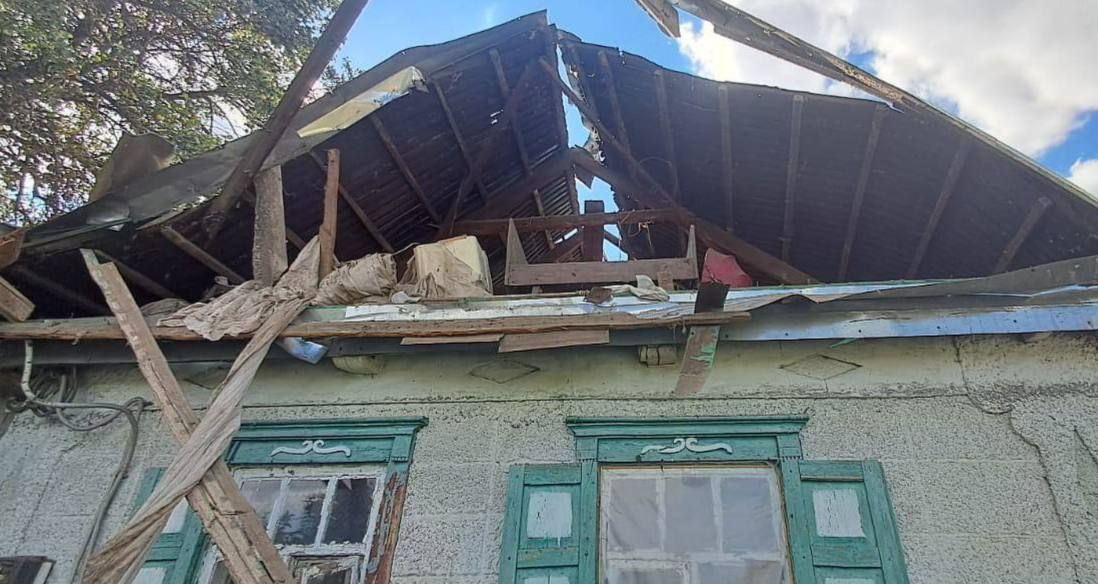 Потрощено будинки, вантажівки, АЗС: ворог атакував Нікопольщину, Синельниківщину і Криворіжжя вдень 25 серпня
