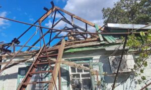 Потрощено будинки, вантажівки, АЗС: ворог атакував Нікопольщину, Синельниківщину і Криворіжжя вдень 25 серпня