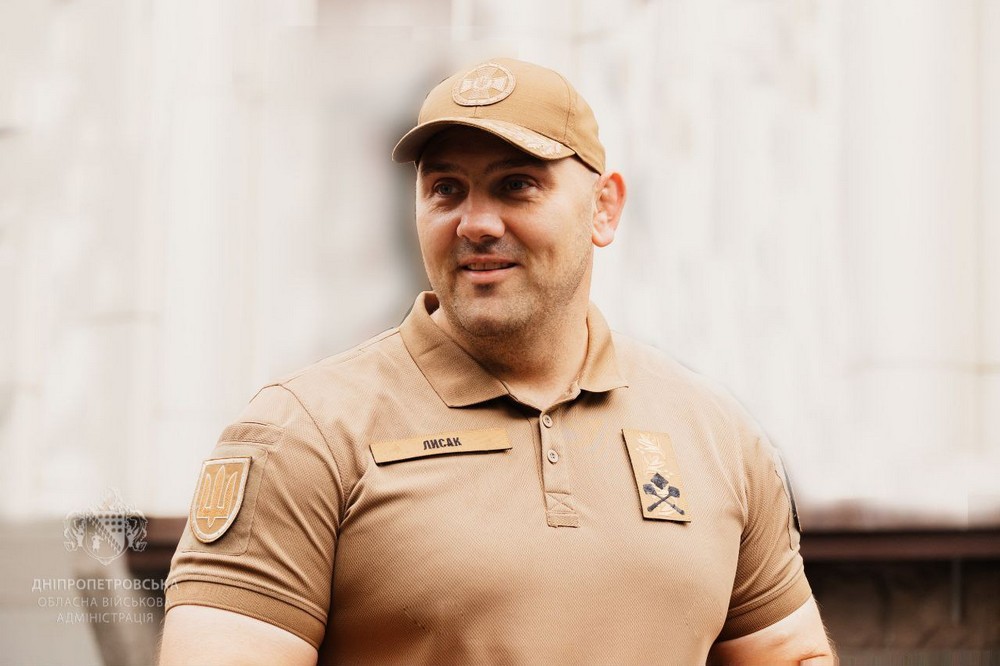 Дніпропетровщина передала потужні позашляховики штурмовому полку «Скала»: фото