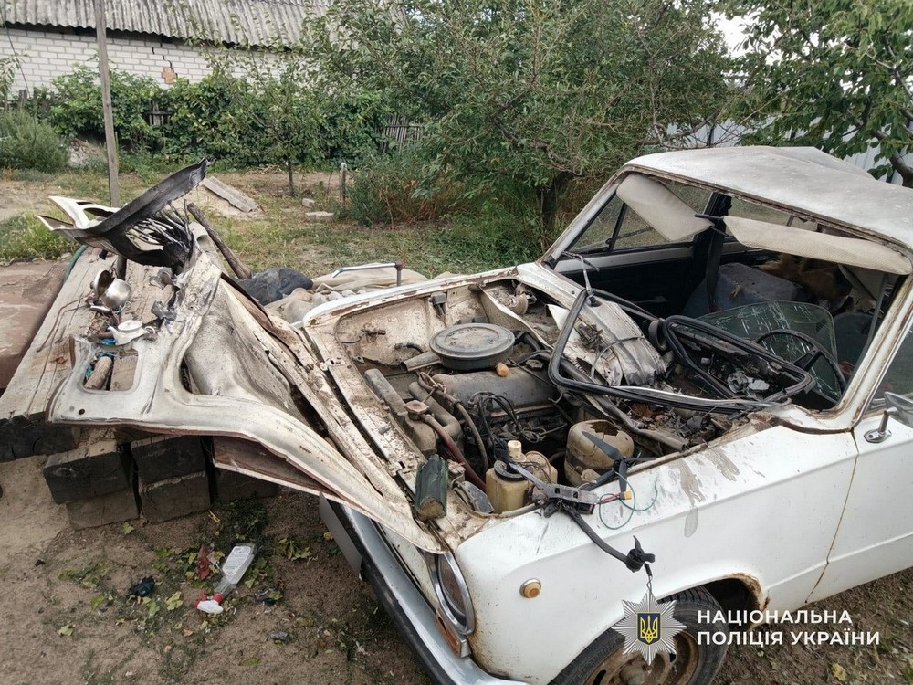 Наслідки ударів по Нікопольщині і Синельниківщині: фото