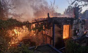 Ворог накрив «Градом» Нікопольщину, масовано атакував ракетами і дронами область: вдарив по АЗС, виникли пожежі (фото)