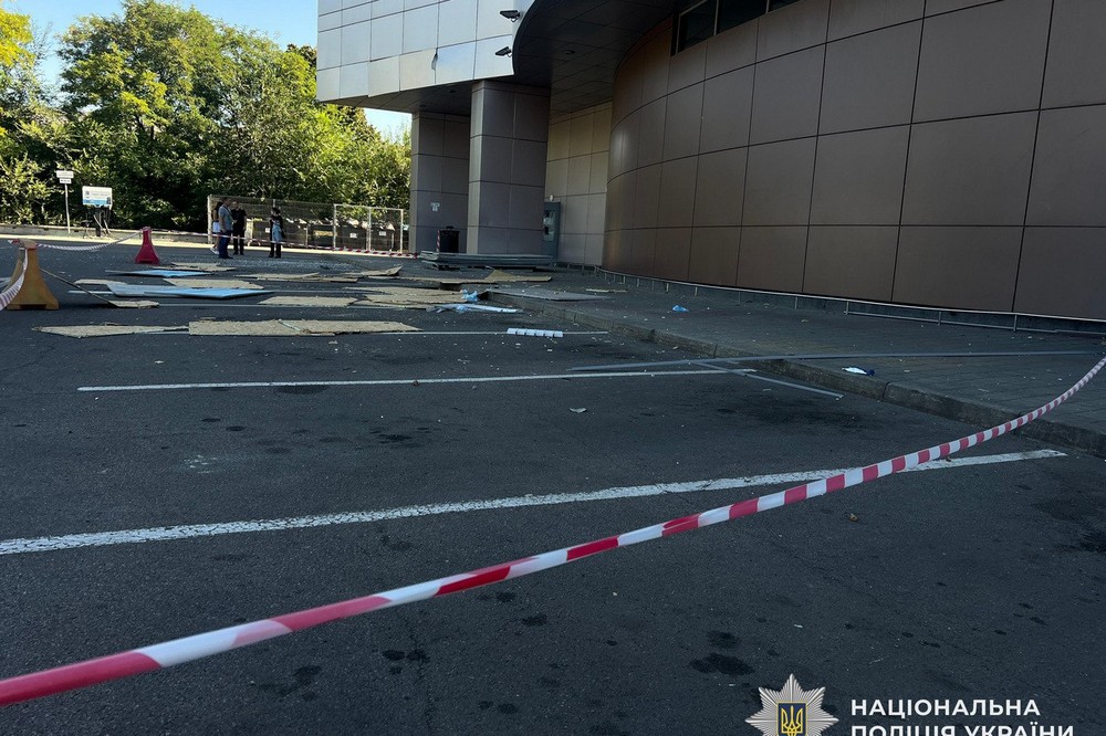 Ворог запустив по Нікополю понад 10 дронів і поранив хлопця, над областю збили 18 ракет і 20 БпЛА – багато руйнувань (фото)
