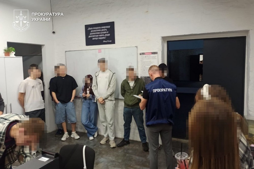 Припинено діяльність 11 шахрайських кол-центрів у Дніпрі: подробиці