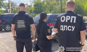 поліція Дніпропетровщини викрила схему продажу авто 4
