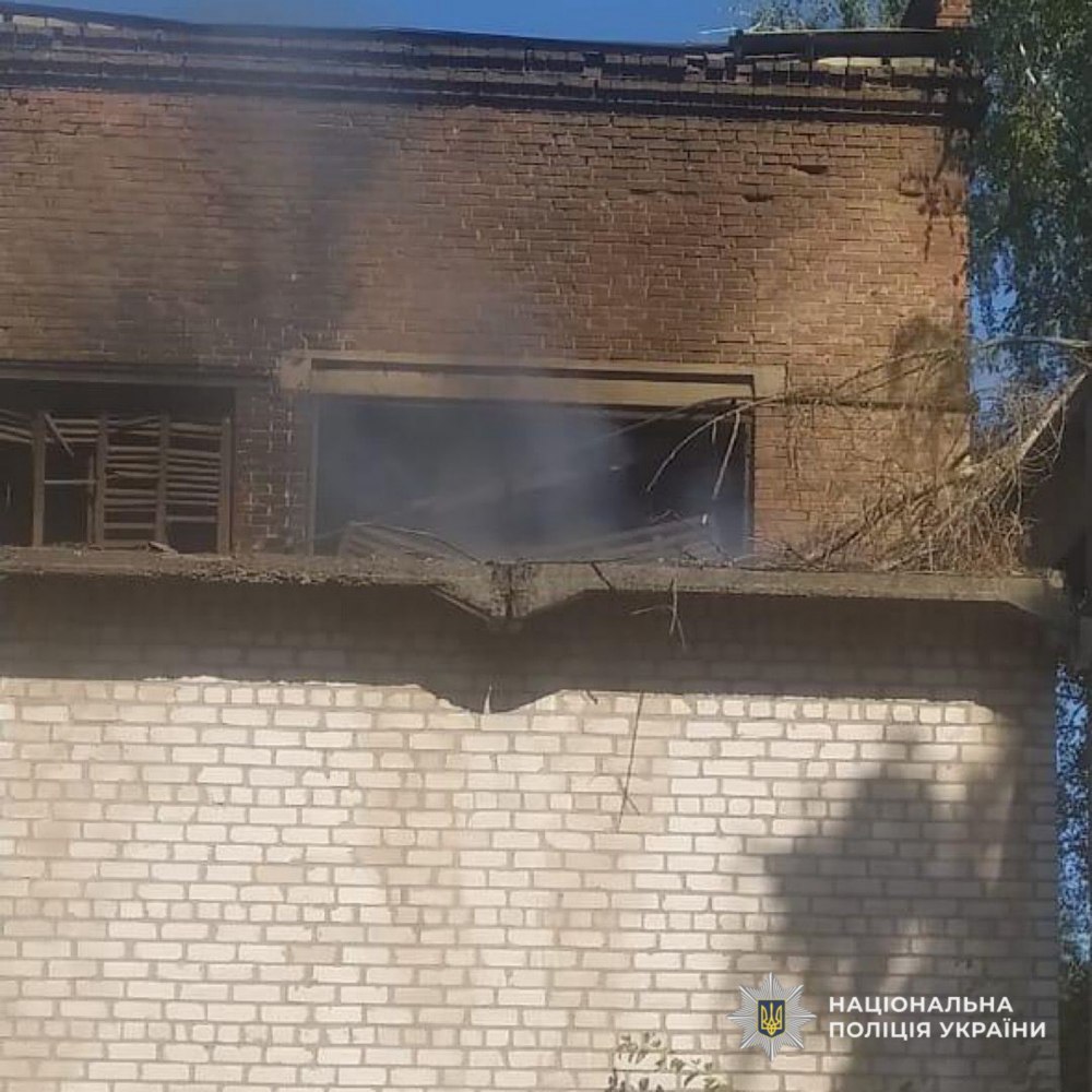про наслідки обстрілу Нікополя, району і Синельниківщини розповіли у поліції 2