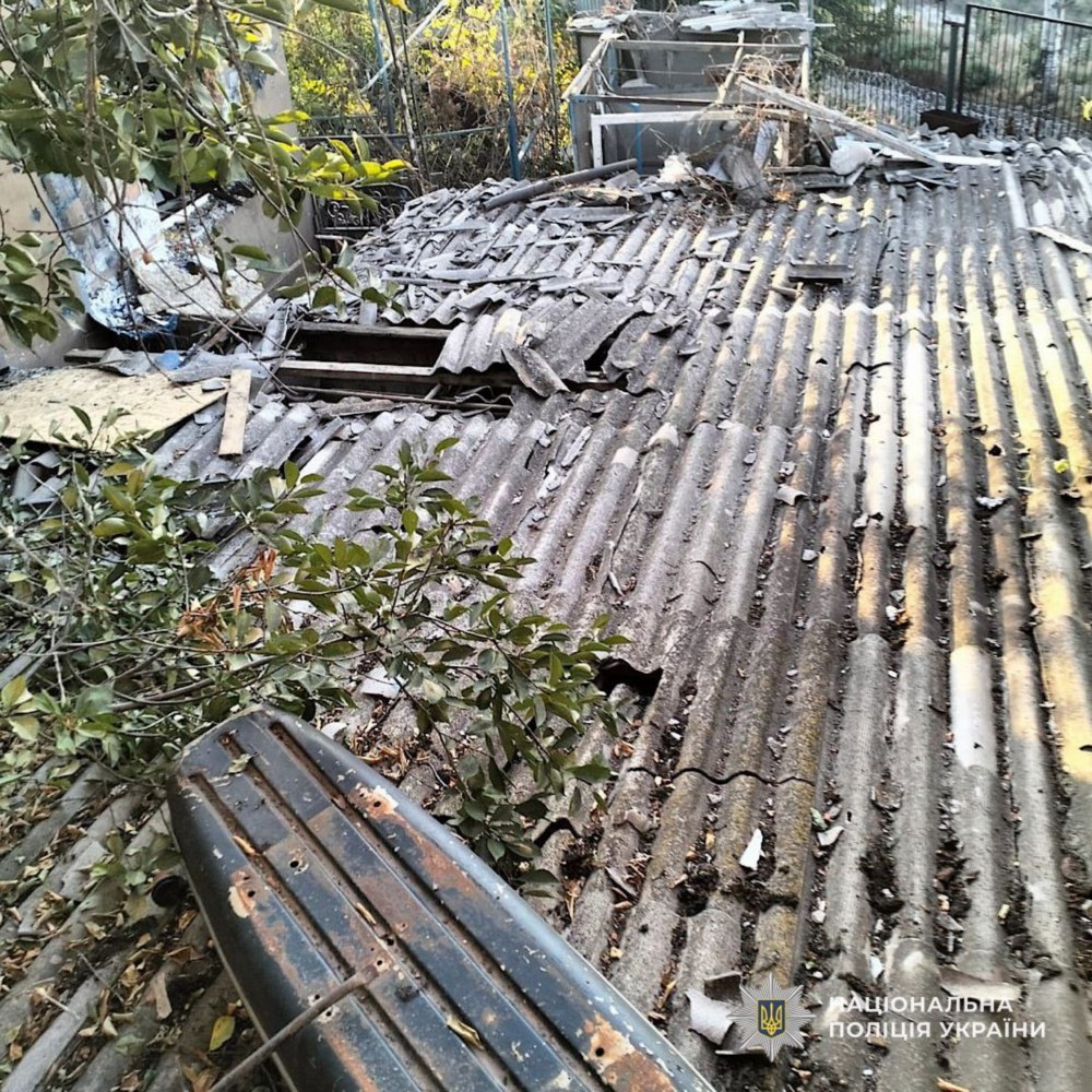 про наслідки обстрілу Нікополя, району і Синельниківщини розповіли у поліції 4