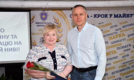 у Нікополі 8