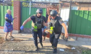 у Нікополі рятувальники надали допомогу двом постраждалим (фото)