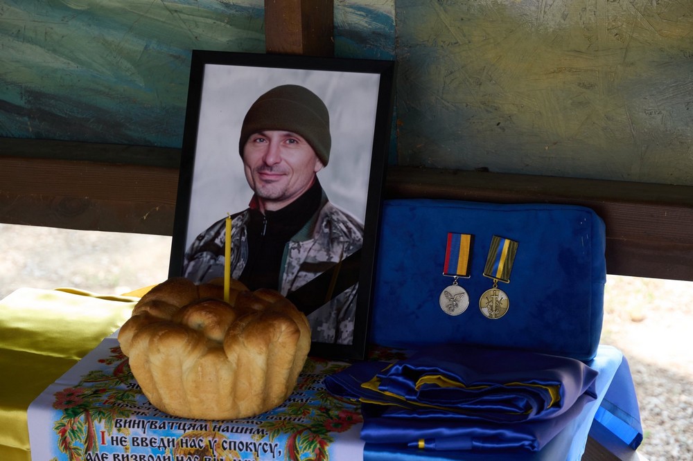 у Нікополі сьогодні провели в останню путь Захисника