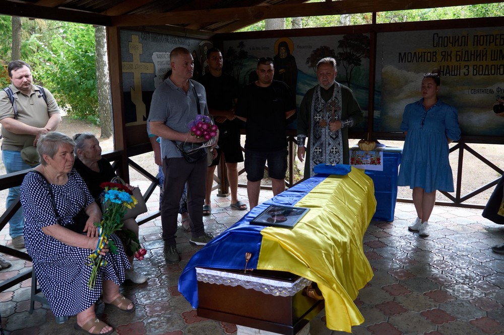у Нікополі сьогодні провели в останню путь Захисника 2