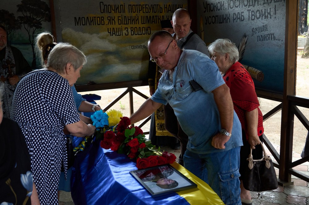 у Нікополі сьогодні провели в останню путь Захисника 3