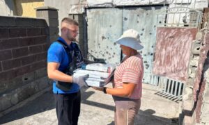 жителі прифронтового села на Нікопольщині отримали допомогу від 4