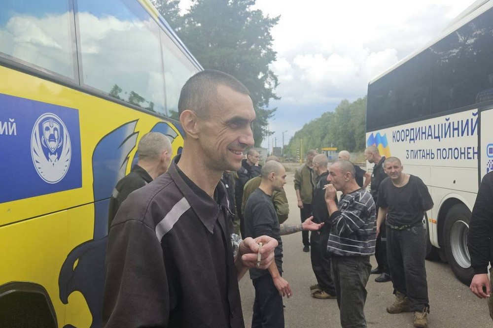 жителів Дніпропетровщини 4