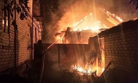 Вдарили по будівлі пожежної охорони: рятувальники показали наслідки атаки на Дніпропетровщину 31 Вдарили по будівлі пожежної охорони: рятувальники показали наслідки атаки на Дніпропетровщину