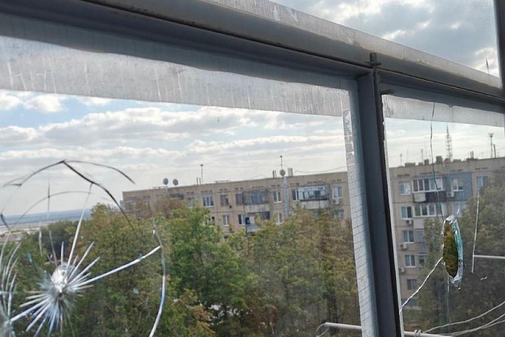 70 повідомлень про обстріли Нікополя і району, поранено 2 людей – поліція про наслідки атак на Дніпропетровщину (фото) 1 70 повідомлень про обстріли Нікополя і району, поранено 2 людей – поліція про наслідки атак на Дніпропетровщину (фото)