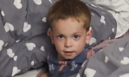 У Дніпрі розшукують 3-річного хлопчика: вибіг з дому і зник