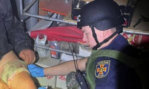 Рятувальники у Нікополі і області сьогодні надали допомогу постраждалим внаслідок ворожих атак і ліквідували пожежі