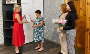 У мами на фронті двоє синів: на Нікопольщині отримали подяку від командування за мужнього Захисника (фото)