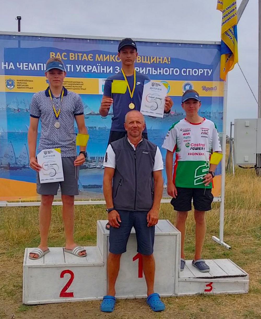 Юні яхтсмени з Нікополя перемогли у змаганнях з вітрильного спорту! (фото)