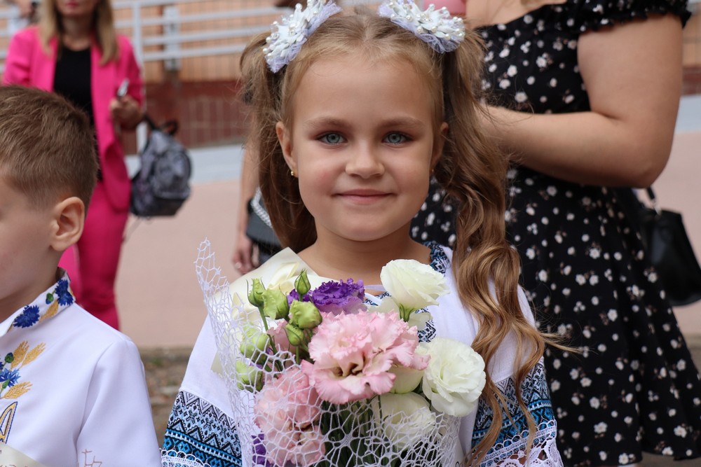 Перший дзвоник у Покрові сьогодні: фото