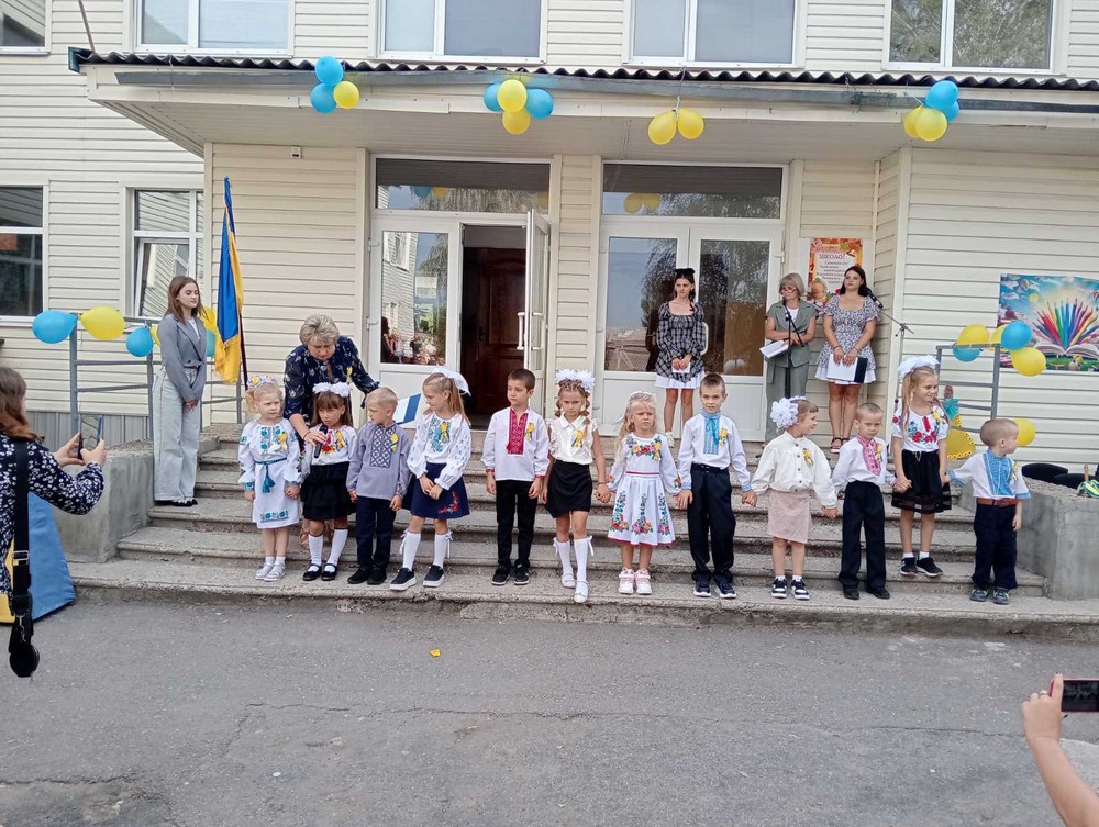 Свято першого дзвоника у Томаківській громаді: фото