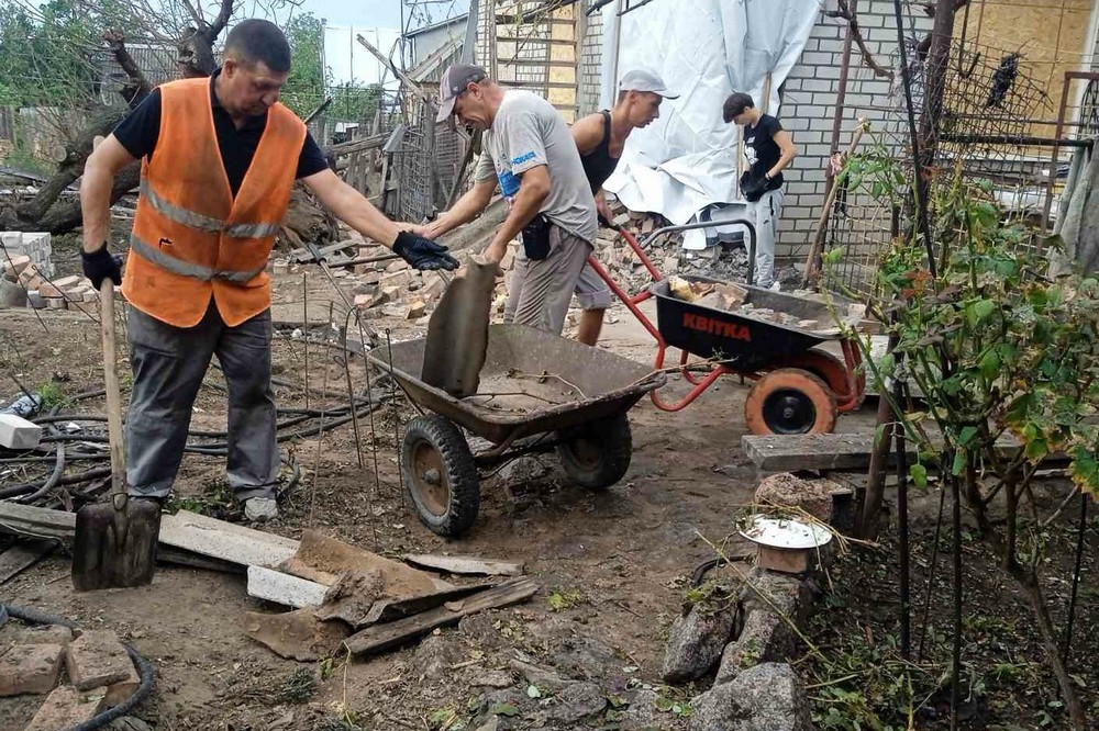 У Нікополі від початку тижня побито 20 будинків