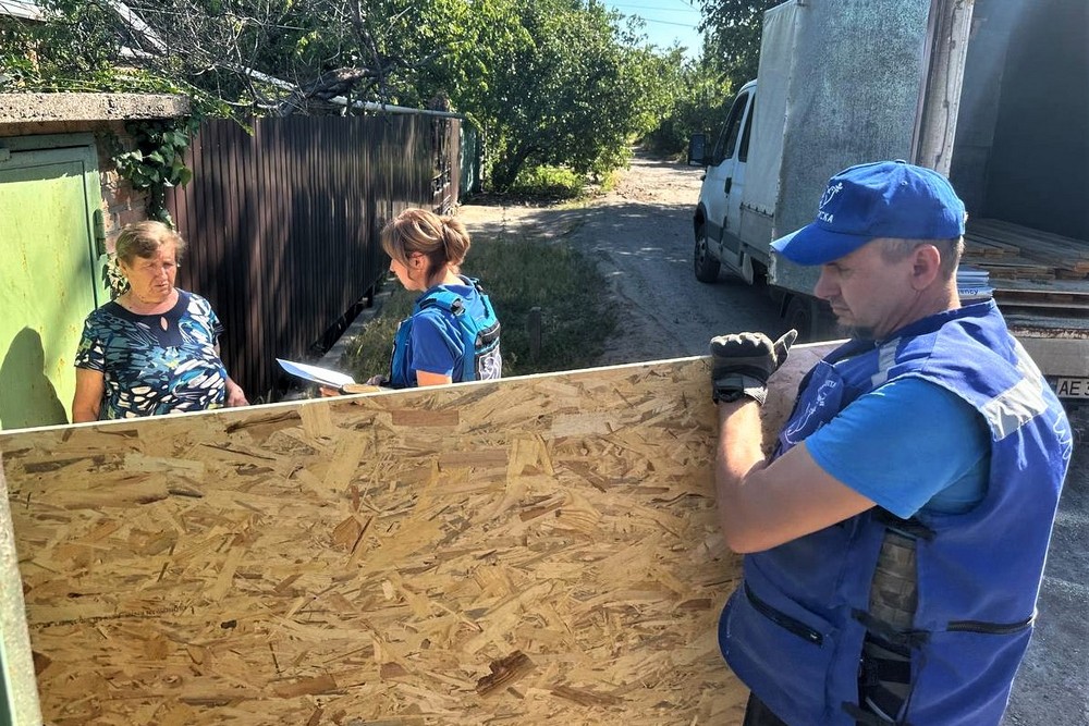 У Нікополі від початку тижня побито 20 будинків