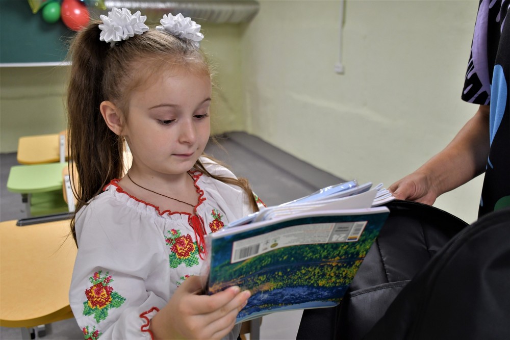 Рюкзаки із шкільним приладдям від UNICEF для першокласників у Нікополі: як отримати