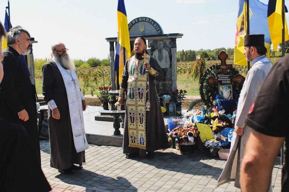Загинув від ворожої ракети: у День народження воїна 301 зенітної ракетної Нікопольської бригади відслужили панахиду (фото)