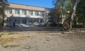 Удар по центру Нікополя: поруйновано 30 квартир, пошкоджено будинки і заклади освіти (фото)