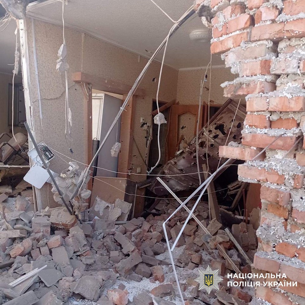 Потрощено кафе, релігійна установа, будинки і майно всередині: у Нікополі і районі понад 80 заяв про обстріли, під ударом була і Синелниківщина – є поранені (фото)