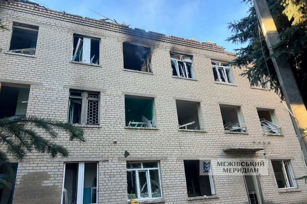 Окупанти розбомбили лікарню на Дніпропетровщині: фото