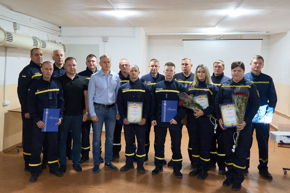 У Нікополі привітали рятувальників з професійним святом і вручили Подяки (фото)