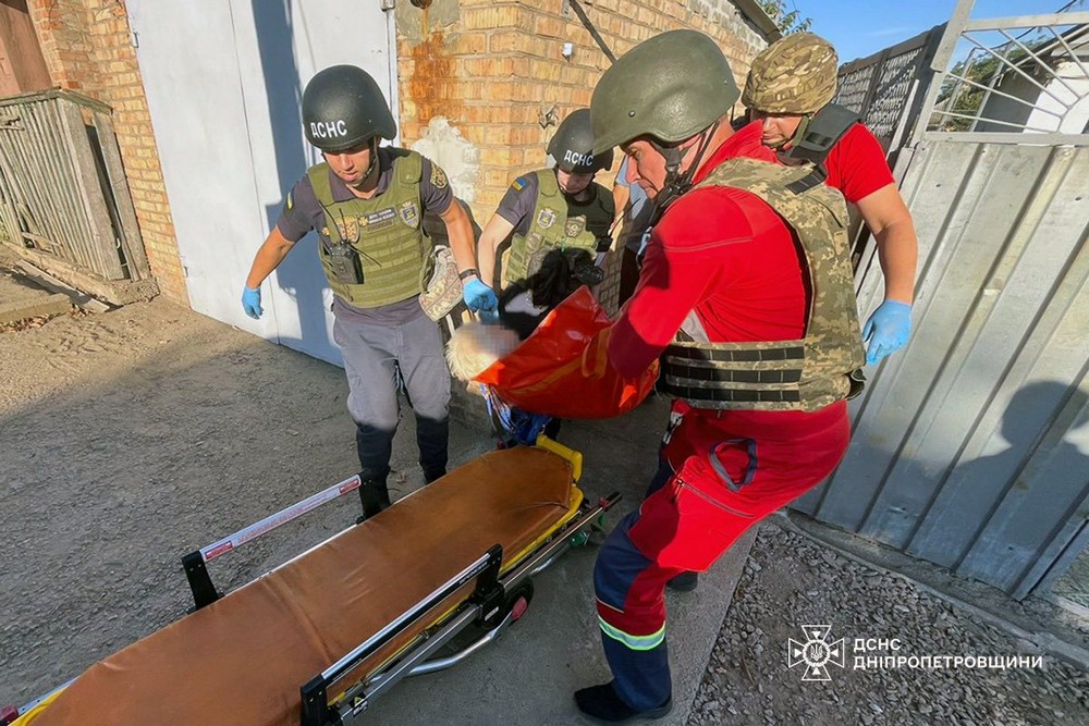 У Нікополі рятувальники допомогли трьом пораненим жінкам 16 вересня (фото)