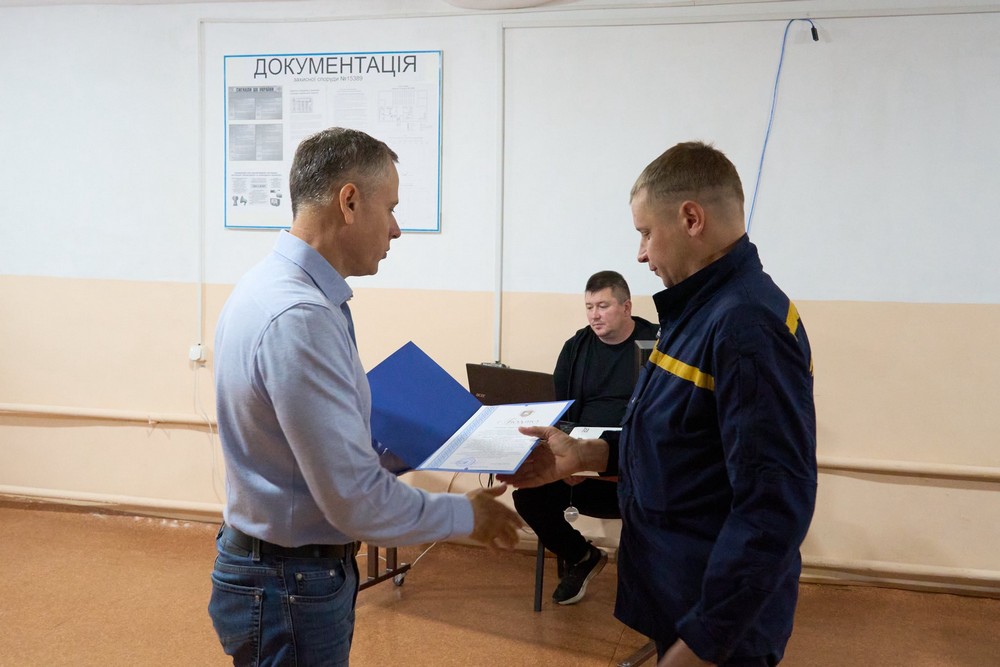 У Нікополі привітали рятувальників з професійним святом і вручили Подяки (фото)