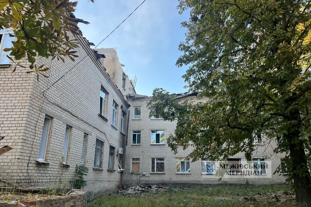 Окупанти розбомбили лікарню на Дніпропетровщині: фото