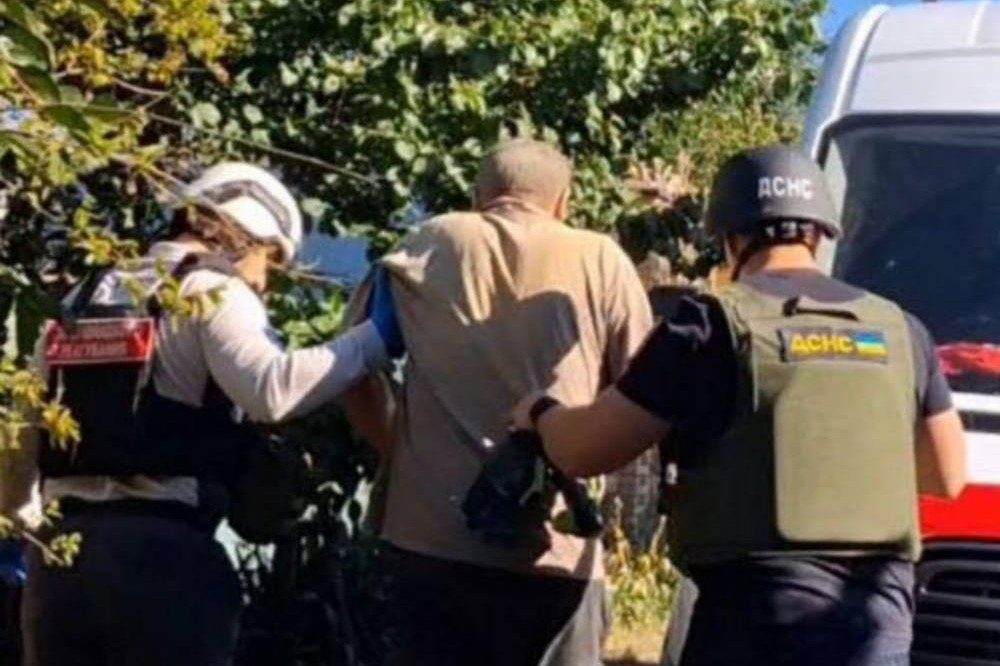 Отримав поранення голови і нижньої кінцівки: у Нікополі волонтери надали першу допомогу пораненому 14 вересня 1 у Нікополі