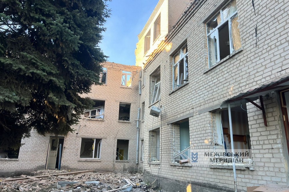 Окупанти розбомбили лікарню на Дніпропетровщині: фото