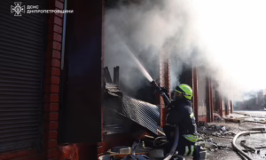 Сьогодні горів ринок «Озерка» у Дніпрі (фото, відео)